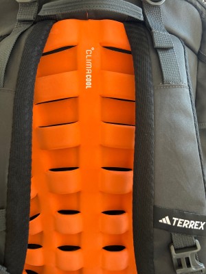 Immagine 1 di Weronika su adidas Terrex - Terrex Xploric Climacool Backpack 30 - Zaino da escursionismo