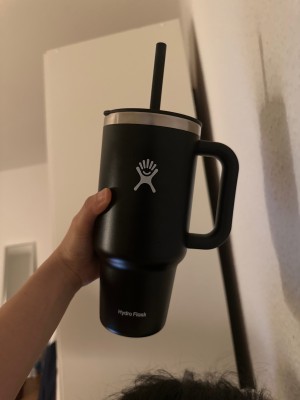 Immagine 1 di Maihuong58 su Hydro Flask - All Around Travel Tumbler - Borraccia