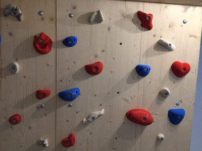 Immagine 1 di Christine su KMZ Holds - Set 3 - Set 22 appigli da arrampicata S