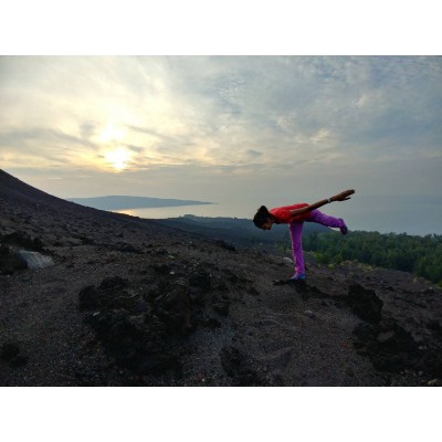 Immagine 2 di Poonam su La Sportiva - Women's Mantra Pant - Pantaloni da arrampicata