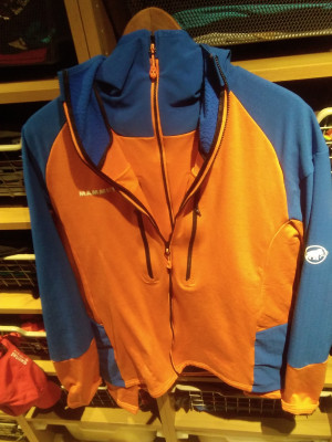 Immagine 1 di Franck su Mammut - Eiswand Advanced Midlayer Hooded Jacket - Giacca in pile