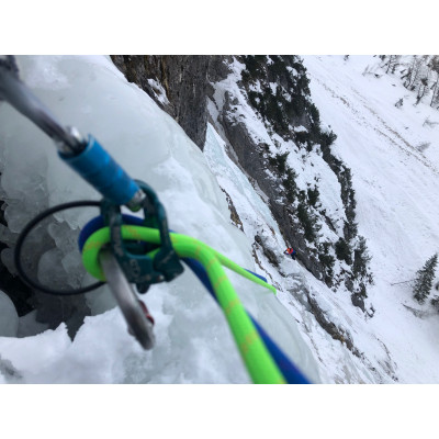 Immagine 1 di Maarten su Mammut - Pendi 8.0 Dry - Mezza corda