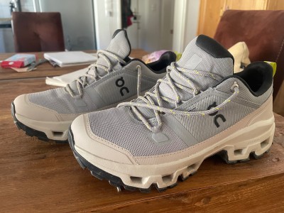 Immagine 1 di Erik su On - Women's Cloudrock Low WP - Scarpe da trekking