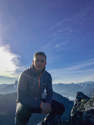 Immagine 1 di Adrian su Salewa - Ortles Hybrid TW CLT Jacket - Giacca di lana