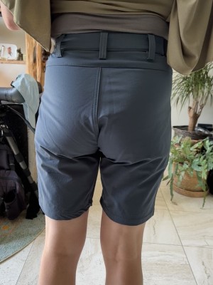 Immagine 1 di Inge su Stoic - Women's SälkaSt. Tech Shorts - Pantaloncini