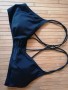 Immagine 1 di Silvia su Volcom - Women's Simply Solid V-Neck - Parte superiore bikini